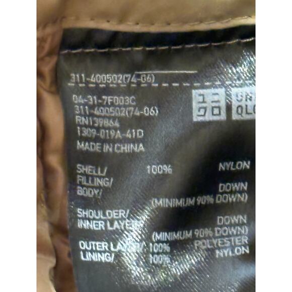 100% Down Puffer Vest by Uniqlo Ultra Light Women’s Small Puffer Vest EUC - Picture 5 of 7